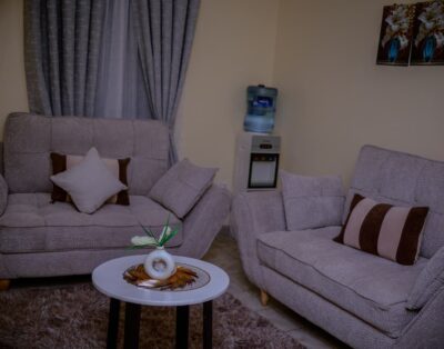 Decrow Modern 1BR Apartment in Bondo CBD