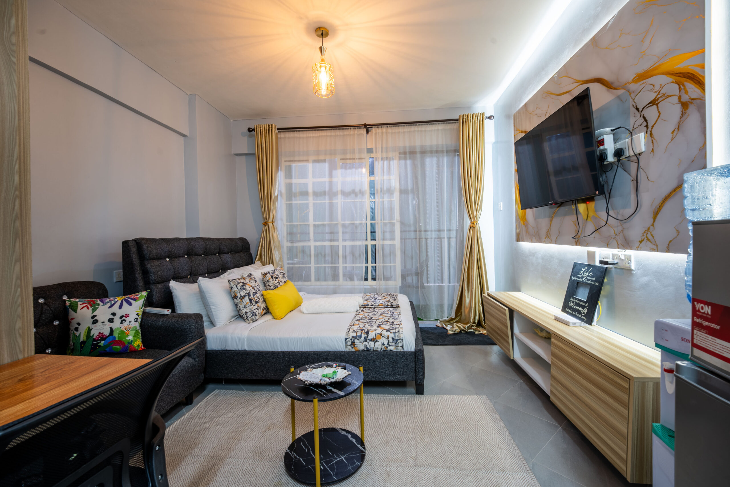 Warm Gold Studio In Ngara