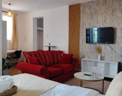 Kogelo Suites – Studio Apartment with Pool (R24), Milimani